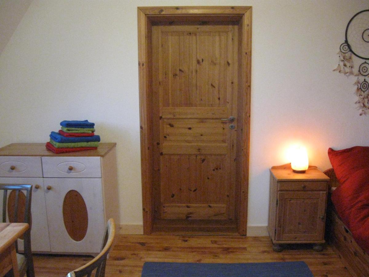 Familiensuite, Zwei Zimmer, Mitbenutzung Von Kuche Und Bad Rott Kültér fotó