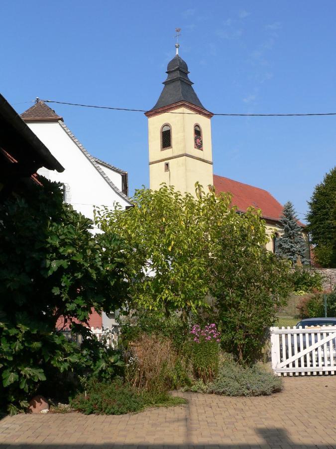 Familiensuite, Zwei Zimmer, Mitbenutzung Von Kuche Und Bad Rott Kültér fotó