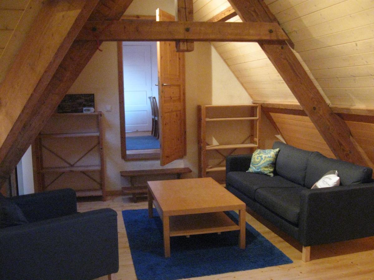 Familiensuite, Zwei Zimmer, Mitbenutzung Von Kuche Und Bad Rott Kültér fotó